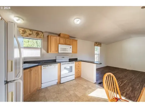3310 Sandpiper Drive Coos Bay OR 97420