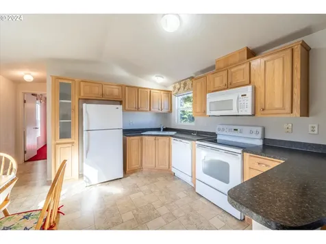 3310 Sandpiper Drive Coos Bay OR 97420