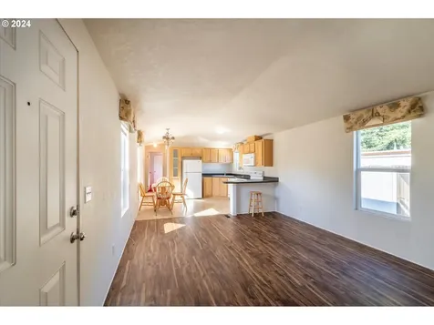 3310 Sandpiper Drive Coos Bay OR 97420