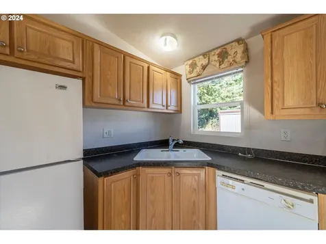 3310 Sandpiper Drive Coos Bay OR 97420