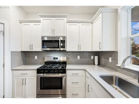 18522 SW Bluebird Lane Beaverton OR 97003