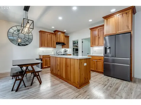 614 Stone Park Kalama WA 98625