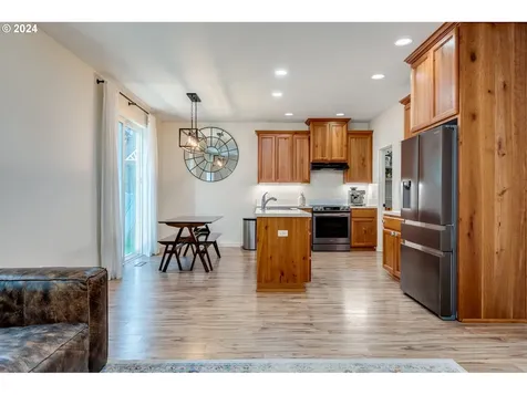 614 Stone Park Kalama WA 98625