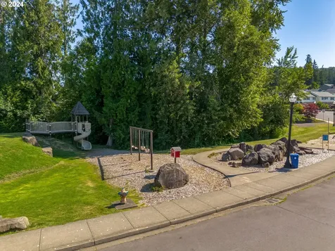 614 Stone Park Kalama WA 98625
