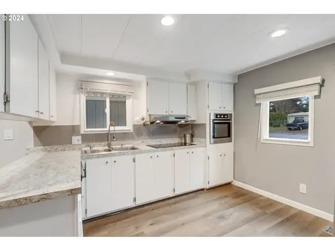 2086 Greentree Drive Ne Salem OR 97305