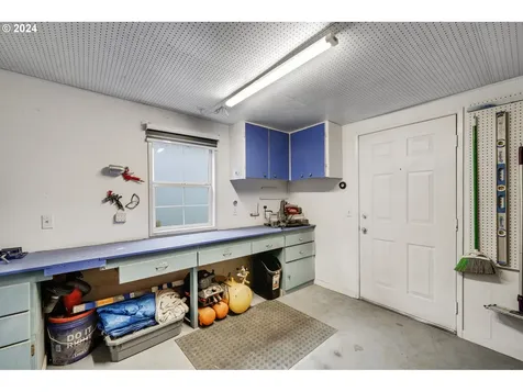 2086 Greentree Drive Ne Salem OR 97305