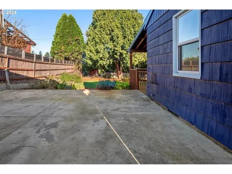 1115 NW 8th Street Gresham OR 97030
