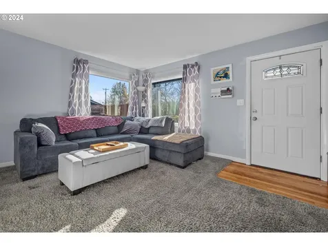 1115 NW 8th Street Gresham OR 97030