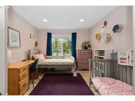 765 Sw Kalmia Avenue Warrenton OR 97146