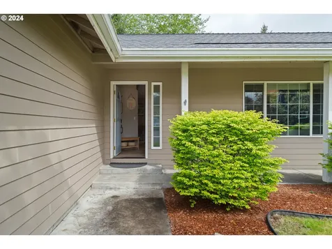 765 Sw Kalmia Avenue Warrenton OR 97146