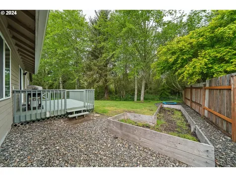 765 Sw Kalmia Avenue Warrenton OR 97146