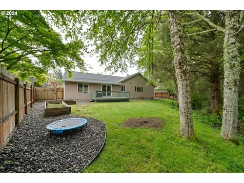 765 Sw Kalmia Avenue Warrenton OR 97146
