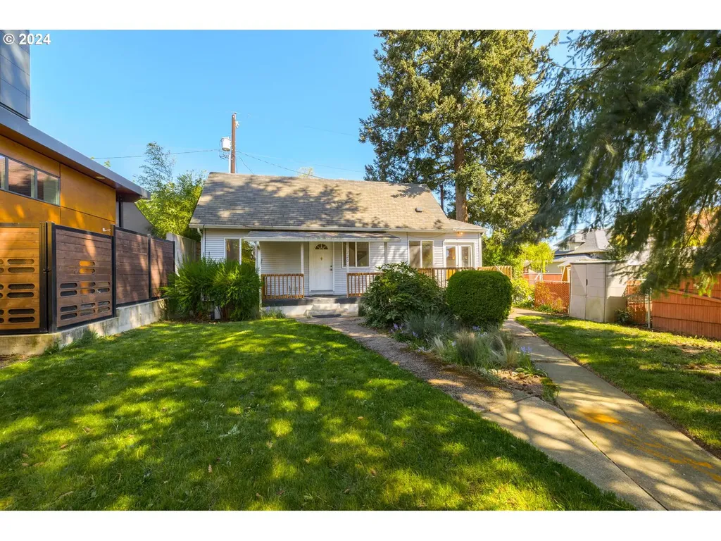 2209 E Street Vancouver WA 98663