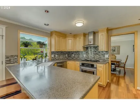 17016 Ne 37th Circle Vancouver WA 98682