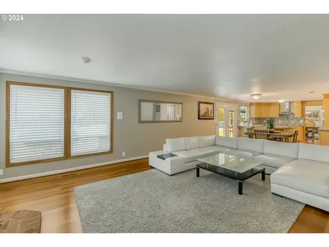 17016 Ne 37th Circle Vancouver WA 98682