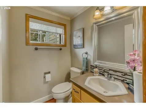 17016 Ne 37th Circle Vancouver WA 98682