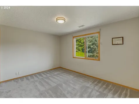 17016 Ne 37th Circle Vancouver WA 98682