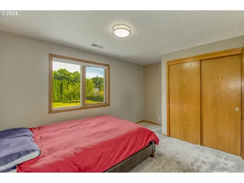17016 Ne 37th Circle Vancouver WA 98682