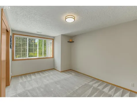 17016 Ne 37th Circle Vancouver WA 98682