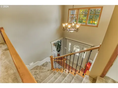 17016 Ne 37th Circle Vancouver WA 98682