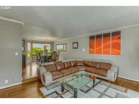 17016 Ne 37th Circle Vancouver WA 98682