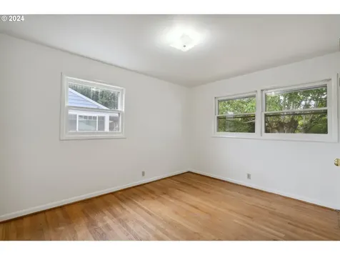11224 Ne Flanders Street Portland OR 97220