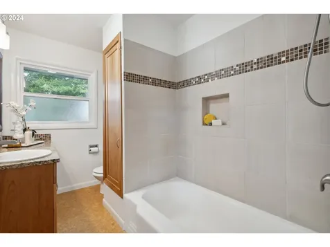 11224 Ne Flanders Street Portland OR 97220