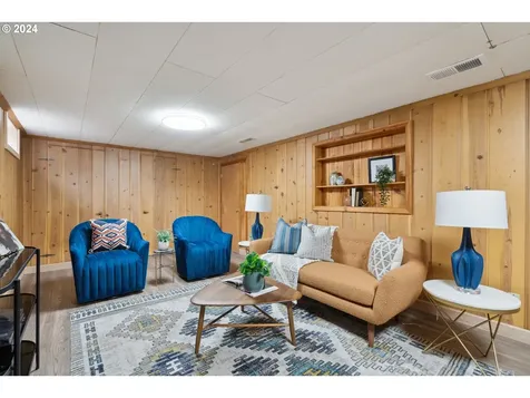 11224 Ne Flanders Street Portland OR 97220