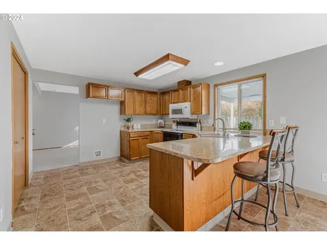 5913 NE 99th Street Vancouver WA 98665