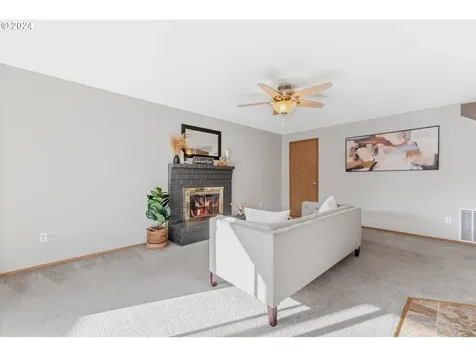 5913 NE 99th Street Vancouver WA 98665