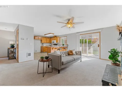 5913 NE 99th Street Vancouver WA 98665