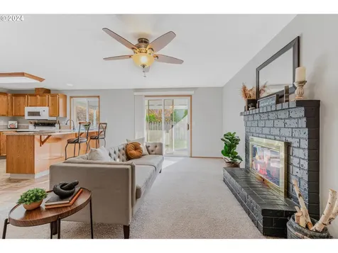 5913 NE 99th Street Vancouver WA 98665