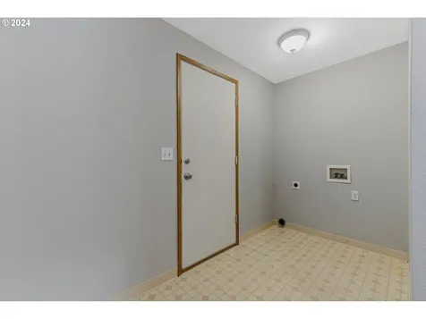 5913 NE 99th Street Vancouver WA 98665