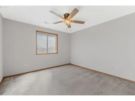 5913 NE 99th Street Vancouver WA 98665