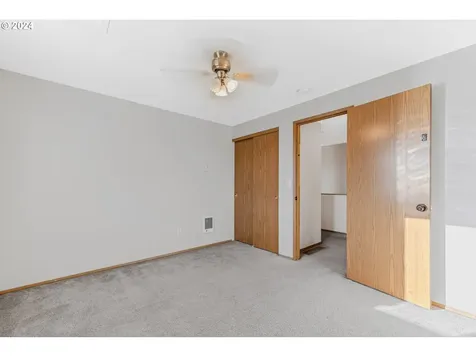 5913 NE 99th Street Vancouver WA 98665