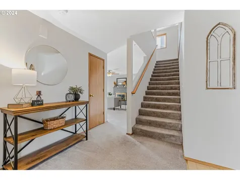 5913 NE 99th Street Vancouver WA 98665