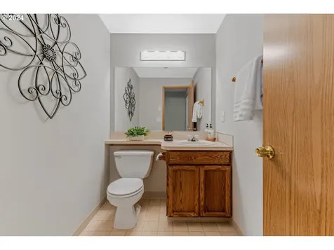 5913 NE 99th Street Vancouver WA 98665