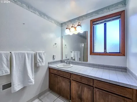 16935 Nw Joscelyn Street Beaverton OR 97006