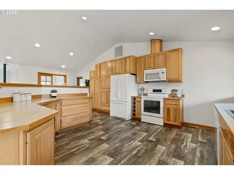 4330 Ne 290th Street La Center WA 98629