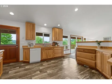 4330 Ne 290th Street La Center WA 98629