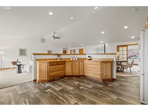 4330 Ne 290th Street La Center WA 98629