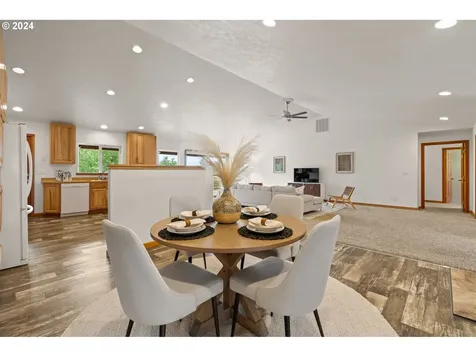 4330 Ne 290th Street La Center WA 98629