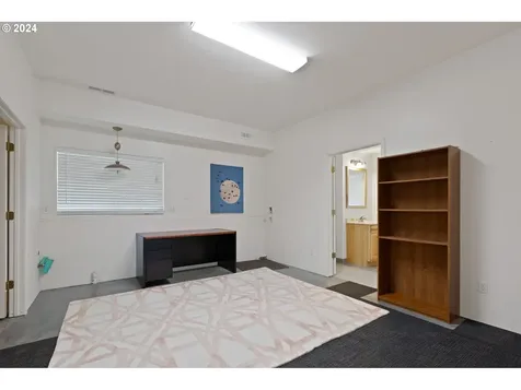 4330 Ne 290th Street La Center WA 98629