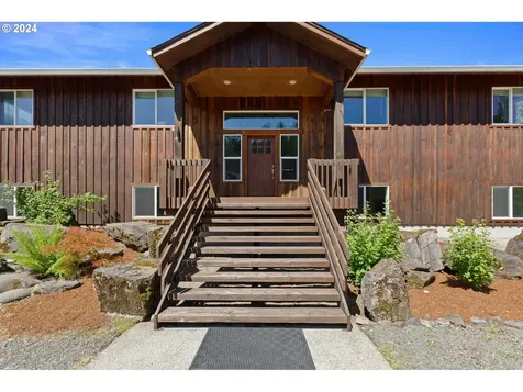 4330 Ne 290th Street La Center WA 98629