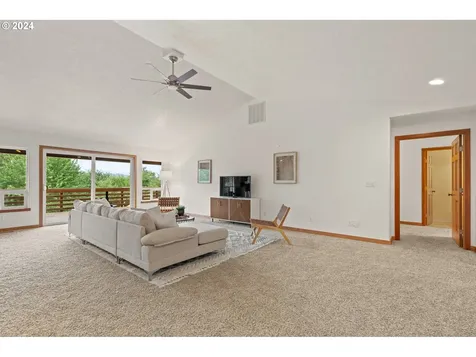 4330 Ne 290th Street La Center WA 98629