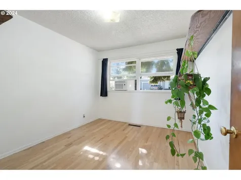 4815 Ne Alberta Street Portland OR 97218