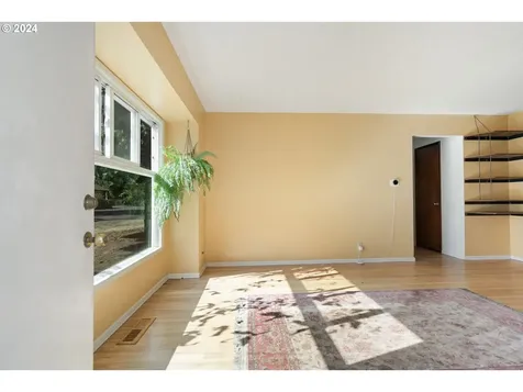 4815 Ne Alberta Street Portland OR 97218
