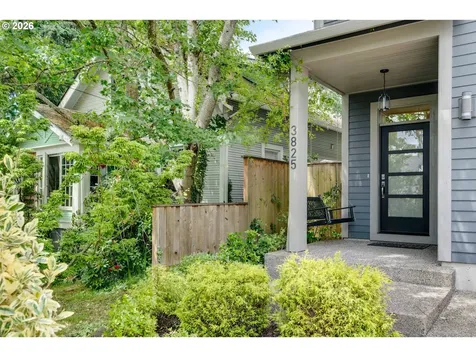 3825 SE Rural Street Portland OR 97202