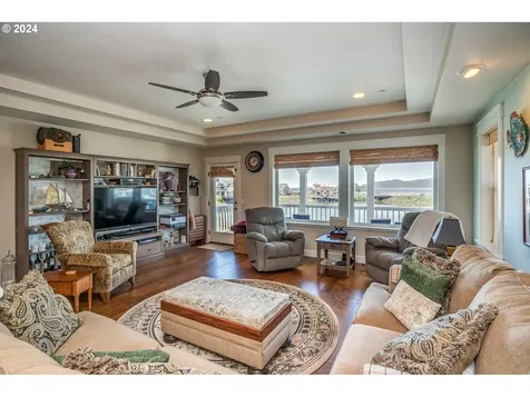 2735 Mill Pond Lane Astoria OR 97103
