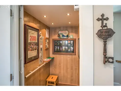 2735 Mill Pond Lane Astoria OR 97103